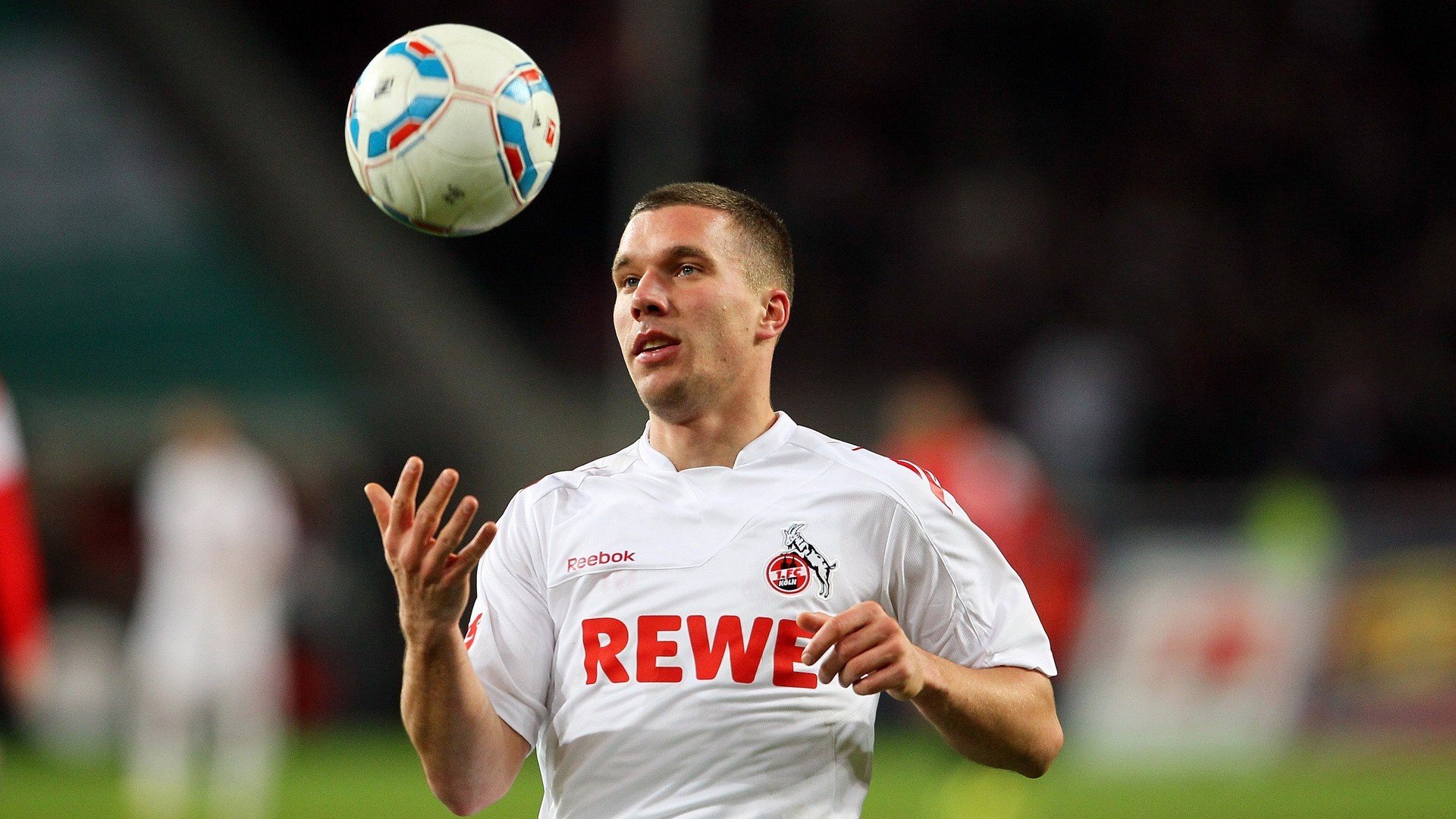 星空体育网址-中超球队优化比赛前准备流程提升临场表现稳定性，中超比赛球迷入场规则